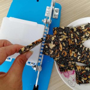 Multifunctional Table Slicer – Affettatrice manuale da cucina 03